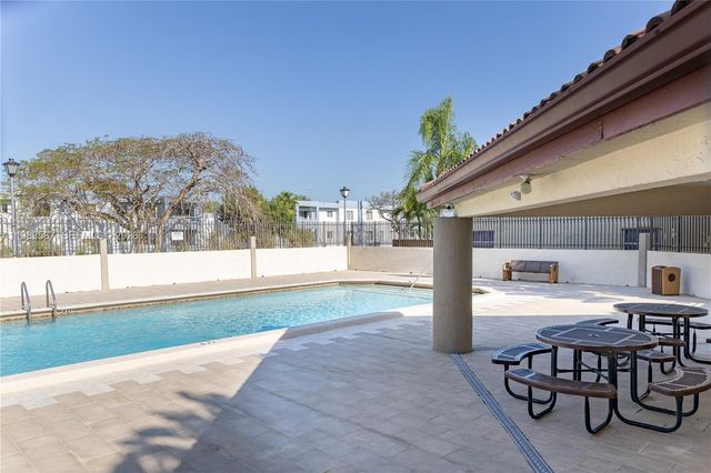 6110 SW 129th Pl 1705, Miami, FL 33183