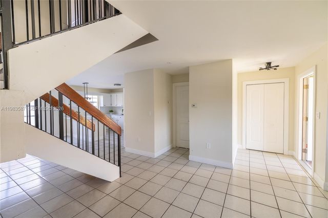 6110 SW 129th Pl 1705, Miami, FL 33183