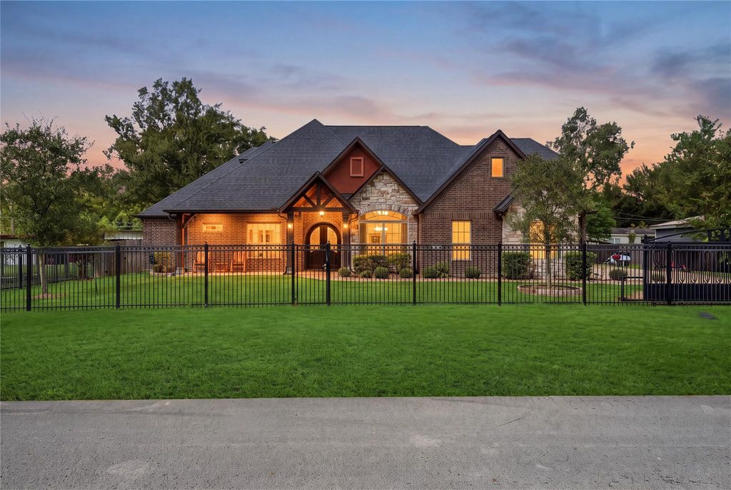 21015 Briar Willow Drive, Porter, TX 77365