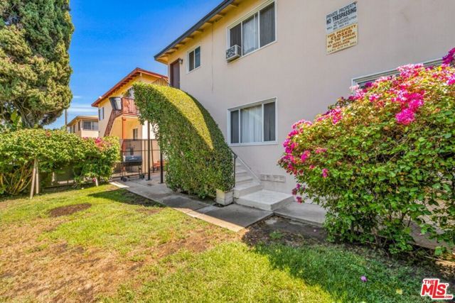 8144 Sepulveda Place, Panorama City (los Angeles), CA 91402