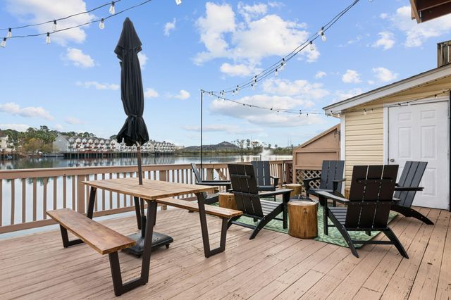 4729 Arco Lane, North Charleston, SC 29405