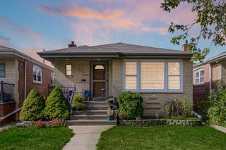 7714 Lavergne Avenue, Burbank, IL 60459