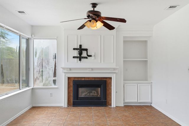 635 Menay Dr, Tracy, CA 95376