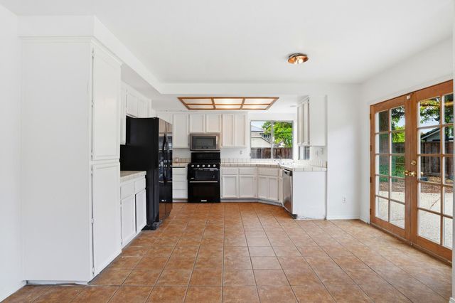 635 Menay Dr, Tracy, CA 95376