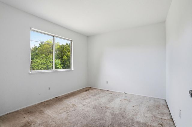 635 Menay Dr, Tracy, CA 95376