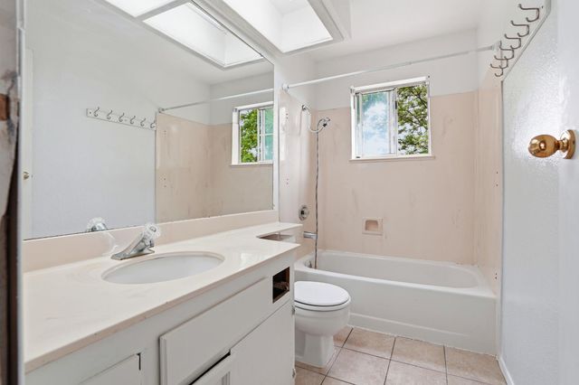 635 Menay Dr, Tracy, CA 95376