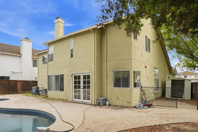 635 Menay Dr, Tracy, CA 95376