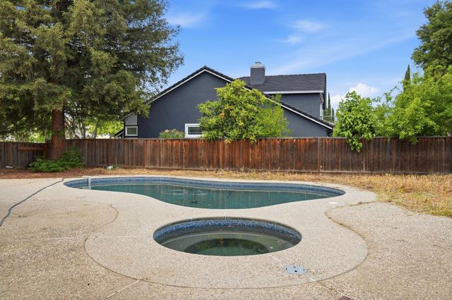 635 Menay Dr, Tracy, CA 95376