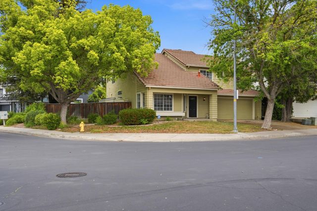 635 Menay Dr, Tracy, CA 95376