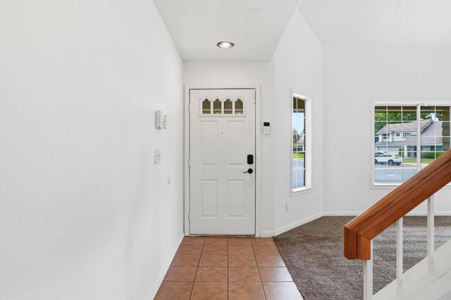 635 Menay Dr, Tracy, CA 95376