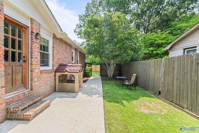 11020 Crestfield Drive SE, Huntsville, AL 35803