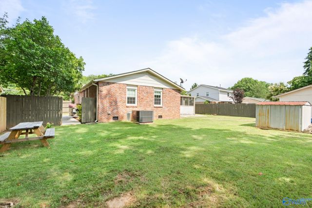 11020 Crestfield Drive SE, Huntsville, AL 35803