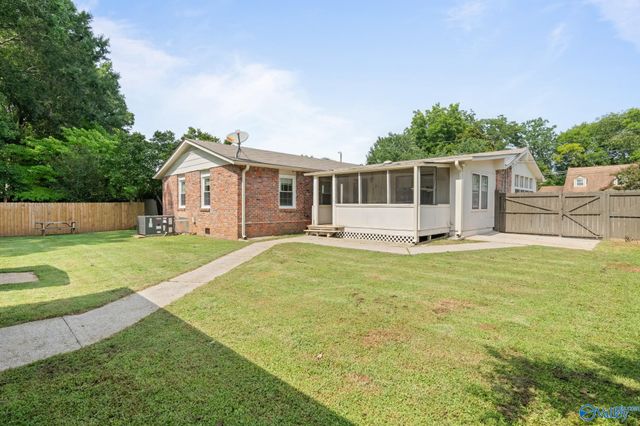 11020 Crestfield Drive SE, Huntsville, AL 35803