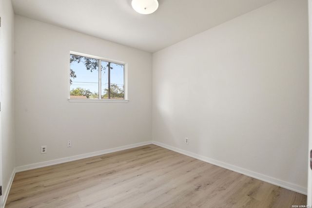 4606 Hollyspring Drive, San Antonio, TX 78220