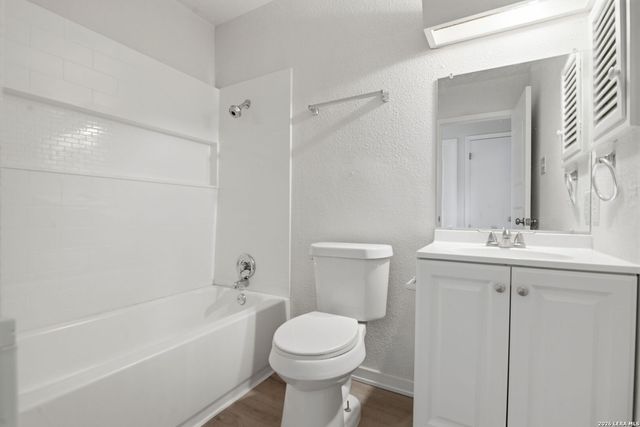 4606 Hollyspring Drive, San Antonio, TX 78220