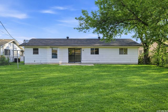 4606 Hollyspring Drive, San Antonio, TX 78220