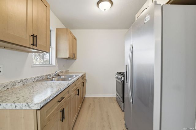 4606 Hollyspring Drive, San Antonio, TX 78220