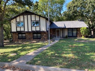 1329 Bynum Road, Bartlesville, OK 74006