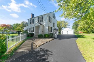 1506 W Montrose Street, Liberty, OH 44505