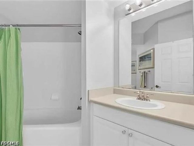 15645 Ocean Walk CIR 213, Fort Myers, FL 33908