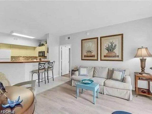 15645 Ocean Walk CIR 213, Fort Myers, FL 33908