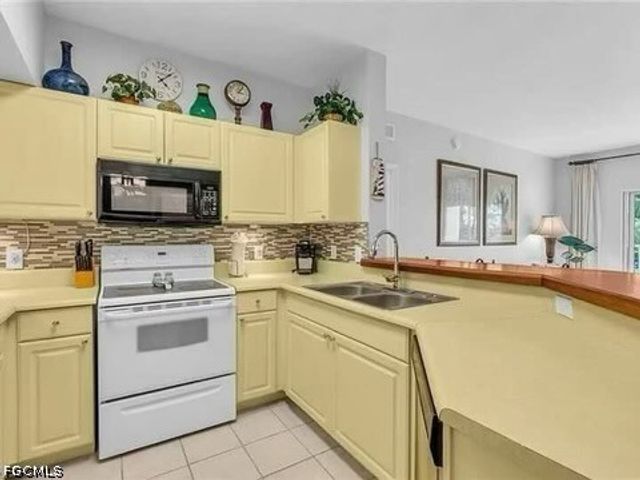 15645 Ocean Walk CIR 213, Fort Myers, FL 33908