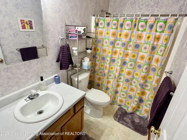 611 Angel Court, Charlotte, MI 48813