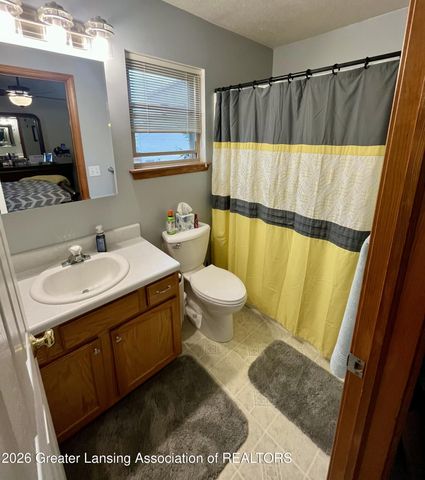 611 Angel Court, Charlotte, MI 48813