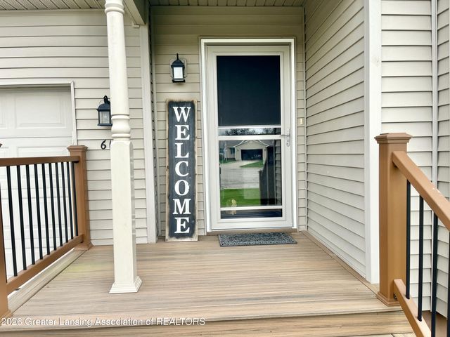 611 Angel Court, Charlotte, MI 48813