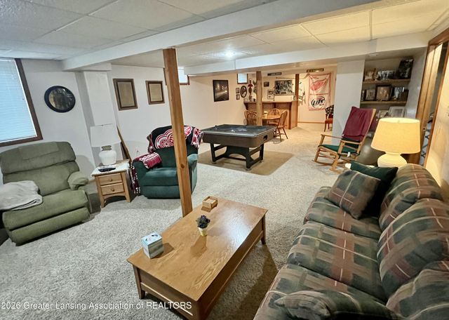 611 Angel Court, Charlotte, MI 48813