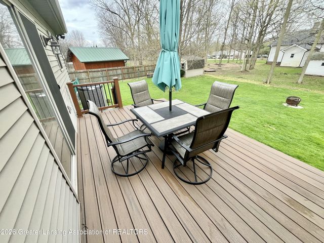 611 Angel Court, Charlotte, MI 48813