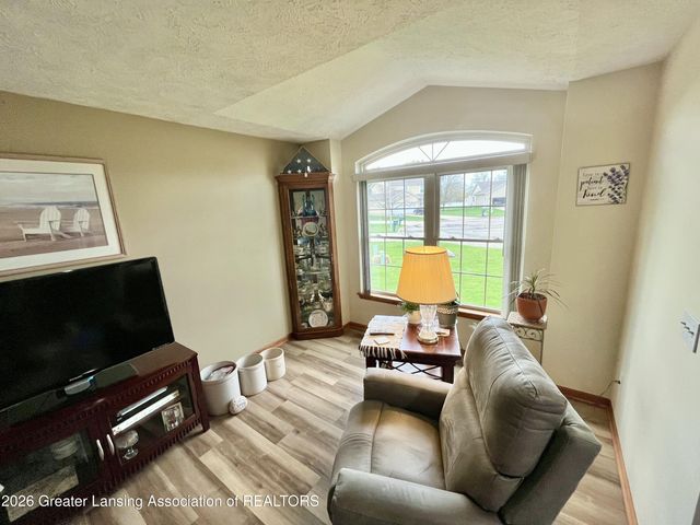 611 Angel Court, Charlotte, MI 48813