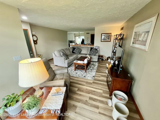 611 Angel Court, Charlotte, MI 48813