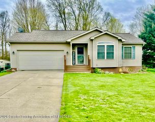611 Angel Court, Charlotte, MI 48813