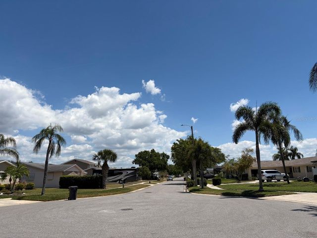 8728 COBBLESTONE DRIVE, Tampa, FL 33615