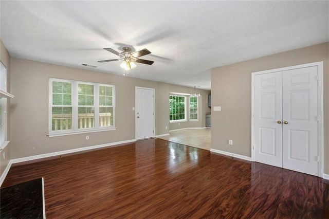 800 Revena Drive, Austell, GA 30168