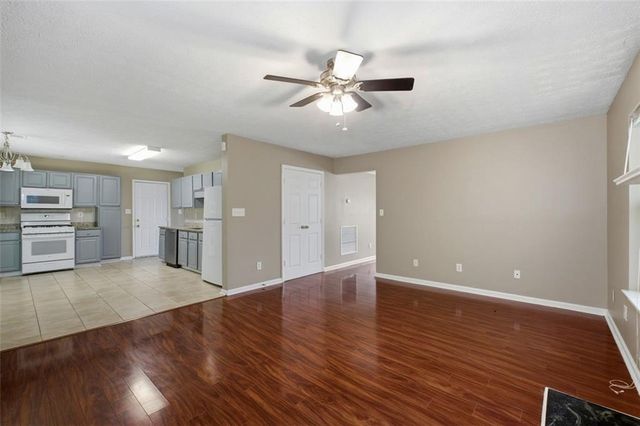 800 Revena Drive, Austell, GA 30168