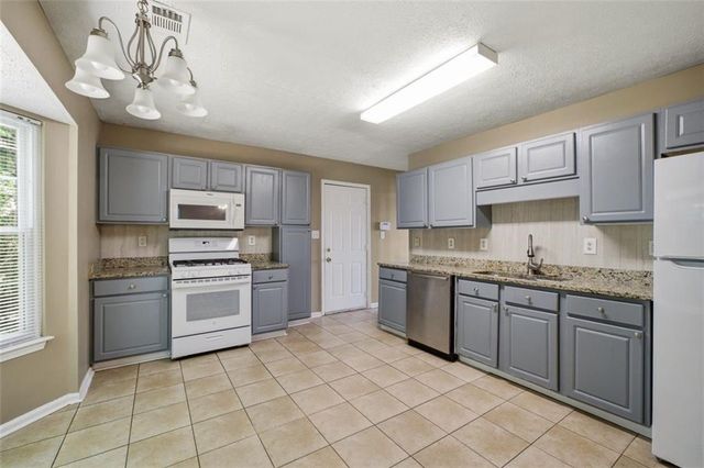 800 Revena Drive, Austell, GA 30168