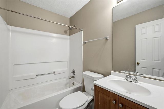 800 Revena Drive, Austell, GA 30168