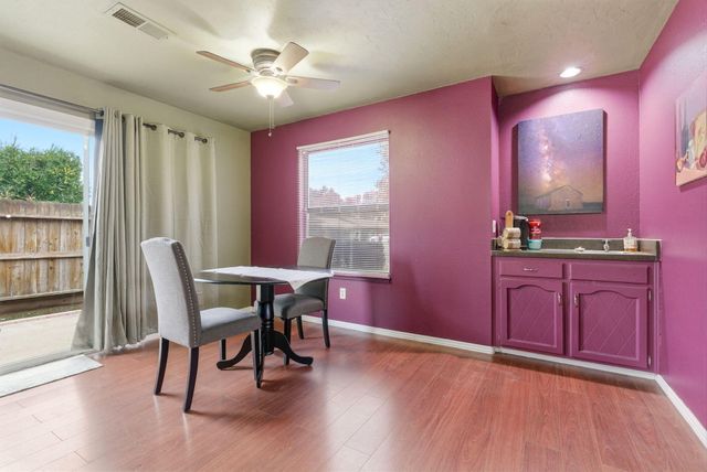 1836 E Vassar Drive, Visalia, CA 93292