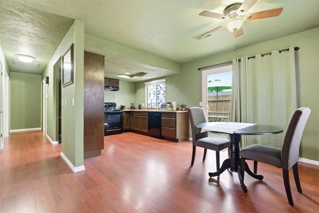 1836 E Vassar Drive, Visalia, CA 93292