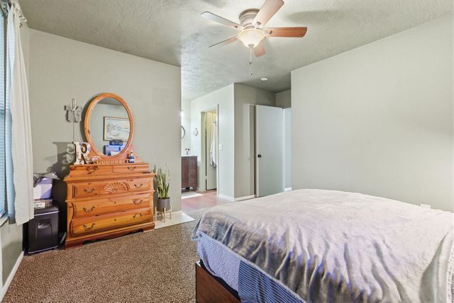 1836 E Vassar Drive, Visalia, CA 93292