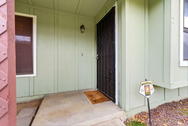 1836 E Vassar Drive, Visalia, CA 93292