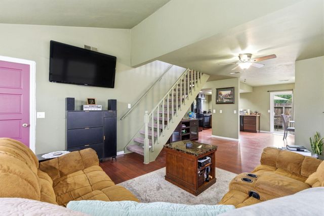 1836 E Vassar Drive, Visalia, CA 93292