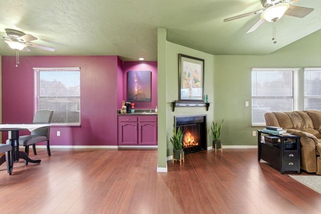 1836 E Vassar Drive, Visalia, CA 93292