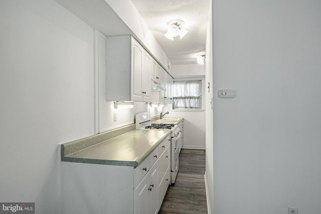 417 CENTRE #417, Norristown, PA 19403