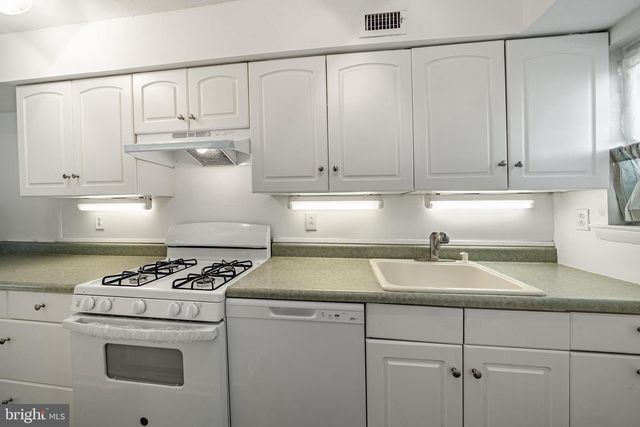 417 CENTRE #417, Norristown, PA 19403