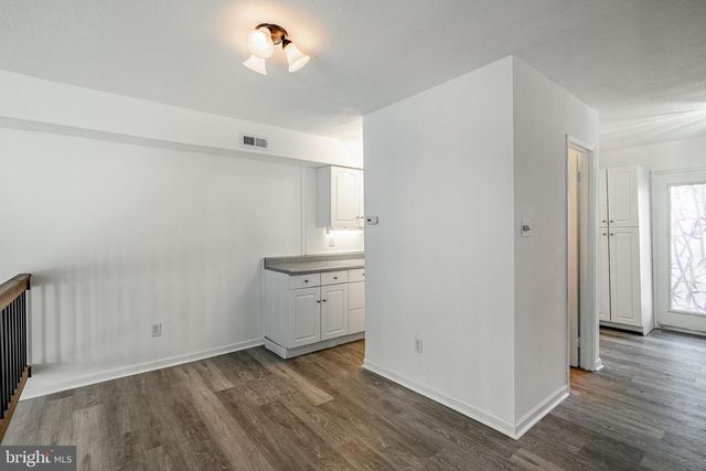 417 CENTRE #417, Norristown, PA 19403