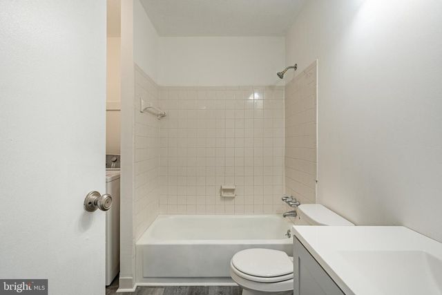 417 CENTRE #417, Norristown, PA 19403