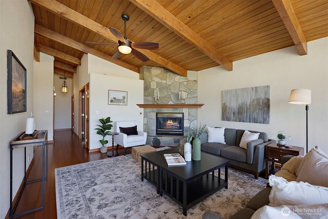 8802 Key Peninsula Highway NW, Lakebay, WA 98349